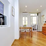 Apartment Sistina *