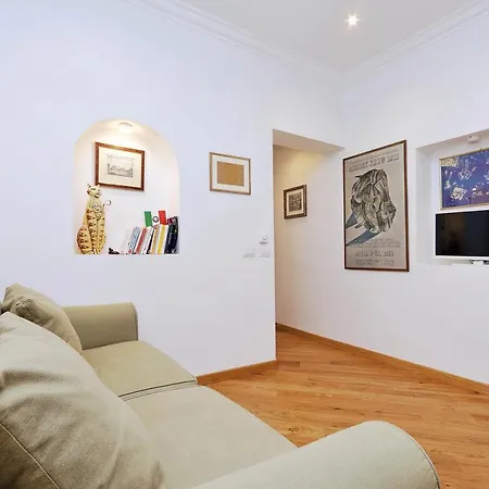 Sistina Apartment *