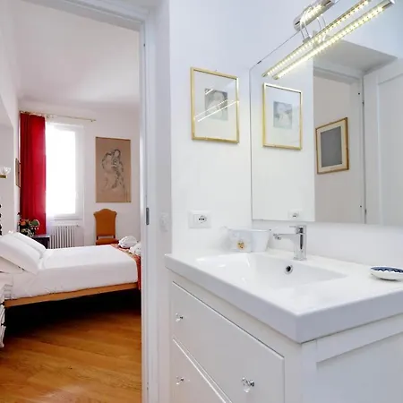 Apartment Sistina Rome